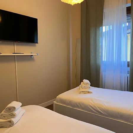 Kibilu - Elegant City-center Near Hospitals Fast Wi-fi Apartman