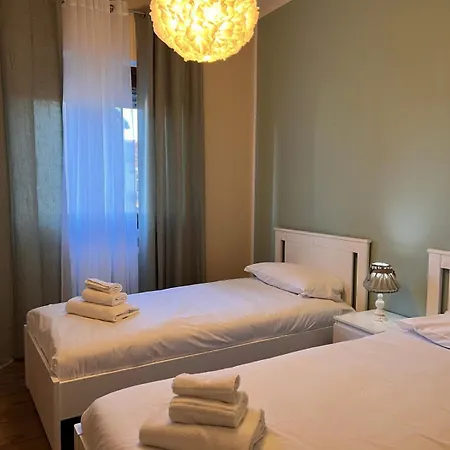 Kibilu - Elegant City-center Near Hospitals Fast Wi-fi Apartman Varese