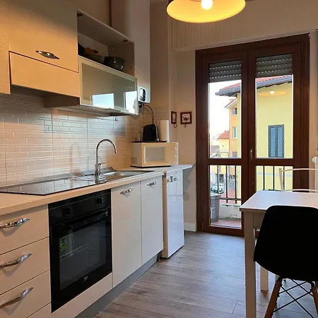 Apartman Kibilu - Elegant City-center Near Hospitals Fast Wi-fi Varese
