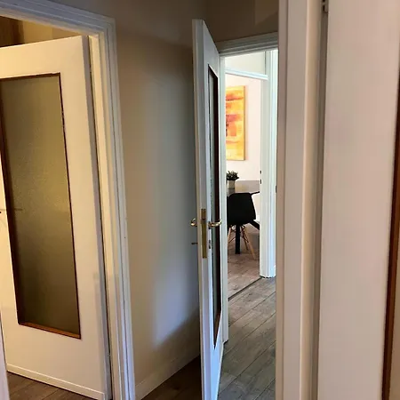 Kibilu - Elegant City-center Near Hospitals Fast Wi-fi Apartman