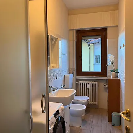 Kibilu - Elegant City-center Near Hospitals Fast Wi-fi Varese