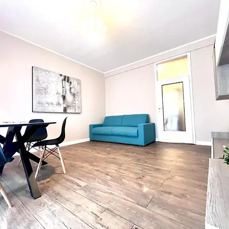 Kibilu - Elegant City-center Near Hospitals Fast Wi-fi * Varese